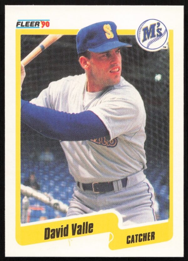 1990 Fleer Dave Valle #527, Seattle Mariners catcher in action, baseball nostalgia.