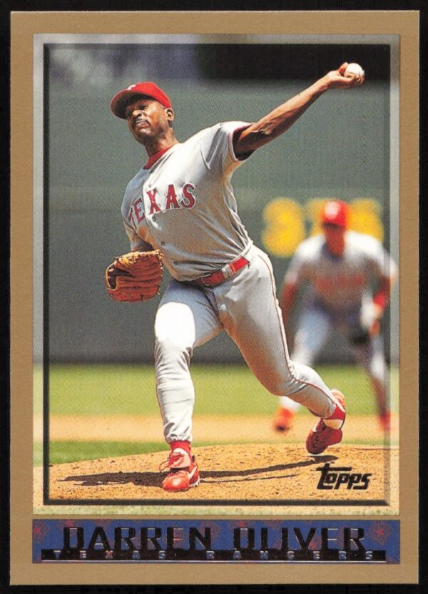 1998 Topps Baseball Card #418: Darren Oliver pitching in team uniform.