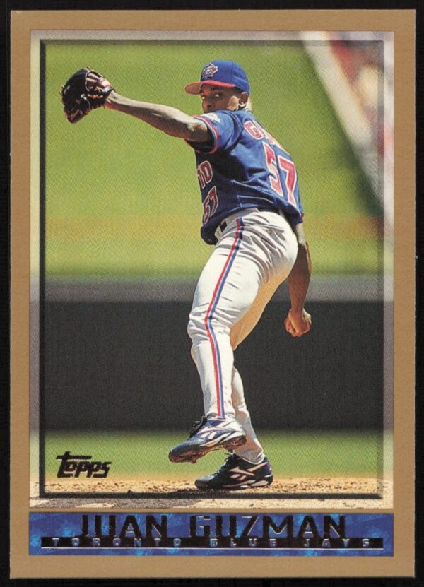 1998 Topps Baseball Card: Juan Guzman pitching for Toronto Blue Jays, Card #352.