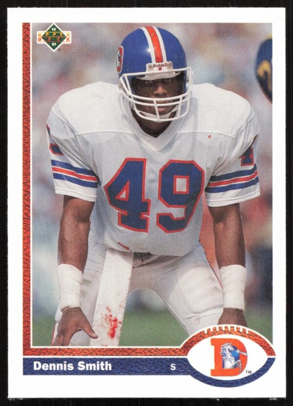 Dennis Smith 1991 NFL Trading Card #498, showcasing his athletic prowess on the field.