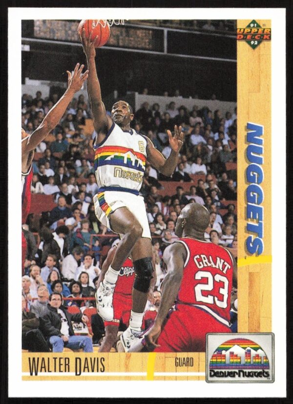 1991 Upper Deck Walter Davis #422 basketball card, showcasing an action-packed game moment.