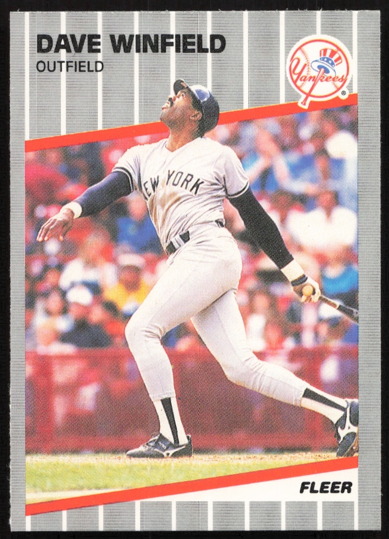 1989 Fleer card featuring Yankees outfielder Dave Winfield in classic batting stance.