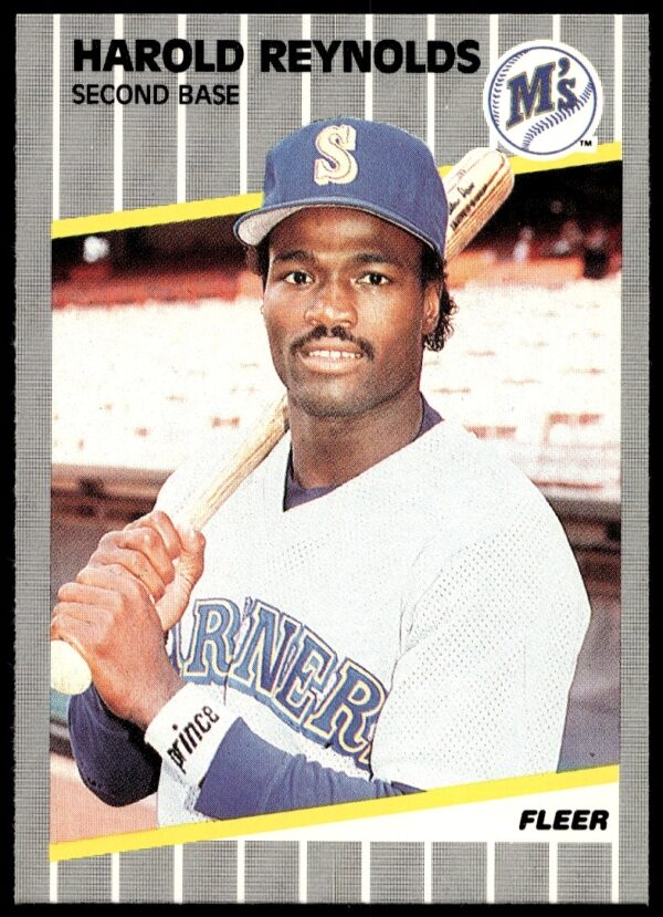 Harold Reynolds 1989 Fleer card, Seattle Mariners, #558, showcasing dynamic athleticism in baseball action.