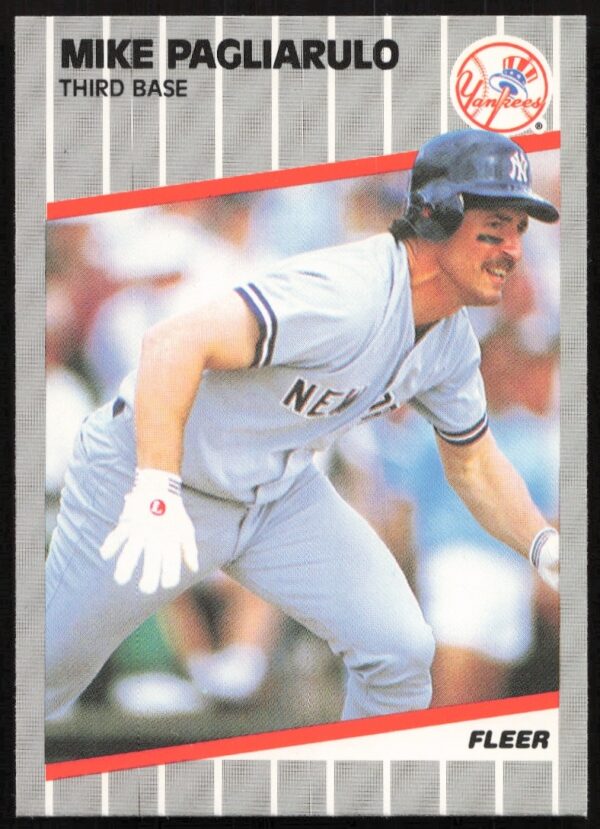 Vintage 1989 Fleer Mike Pagliarulo baseball card in Yankees uniform, numbered #262.