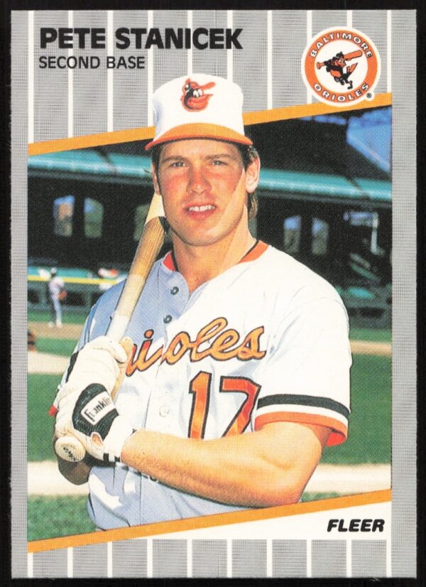 Pete Stanicek 1989 Fleer Baseball Card #622, Baltimore Orioles uniform, action shot.