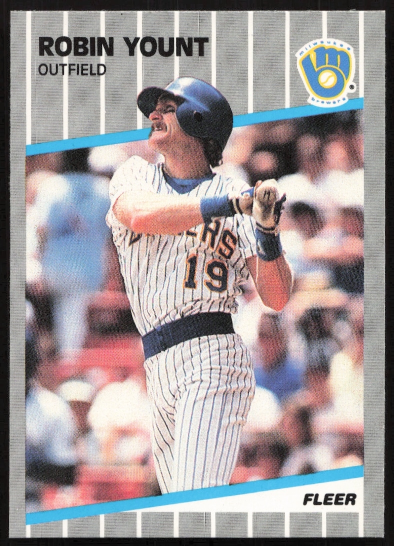 1989 Fleer Robin Yount Baseball Card #200 featuring Milwaukee Brewers player in uniform.