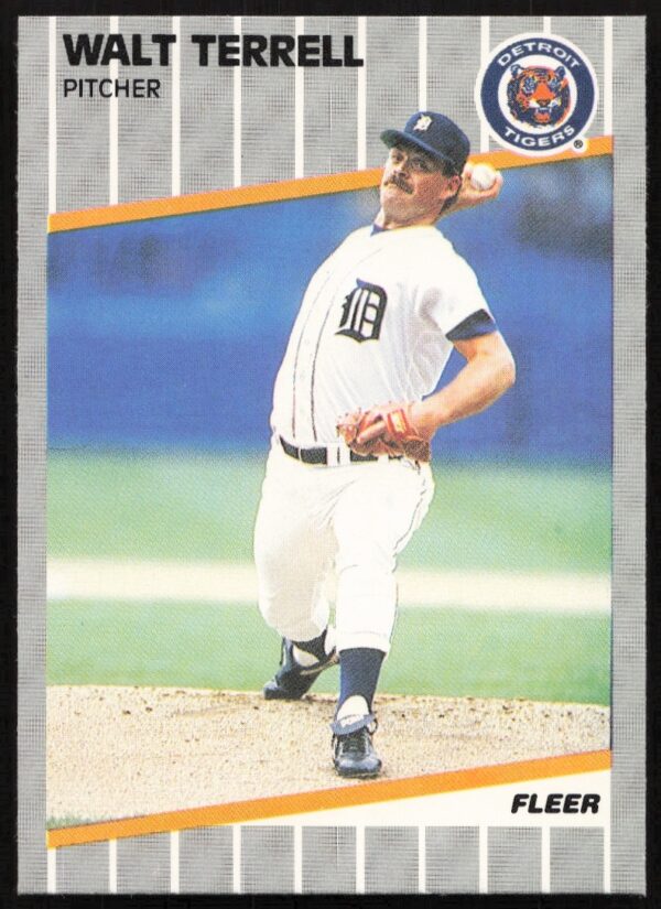 Walt Terrell 1989 Fleer Baseball Card #149, New York Yankees Uniform.