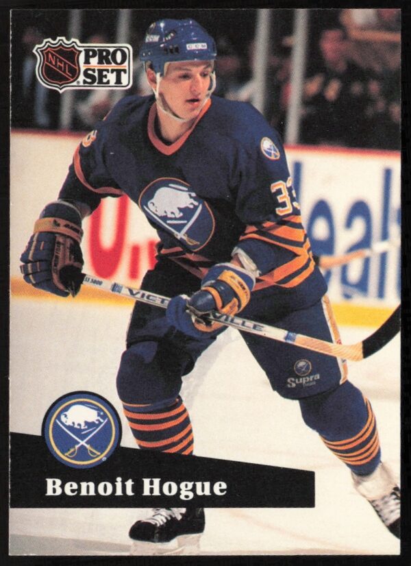 1991-92 NHL Pro Set Benoit Hogue trading card #17 mid-action on ice (front view).