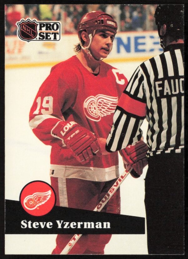 Steve Yzerman Pro Set NHL Card #62, 1991-92, Detroit Red Wings Captain.