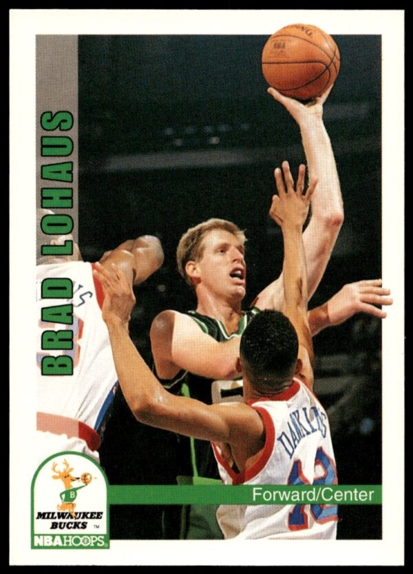 Brad Lohaus in-game action on 1992-93 NBA Hoops card #418.