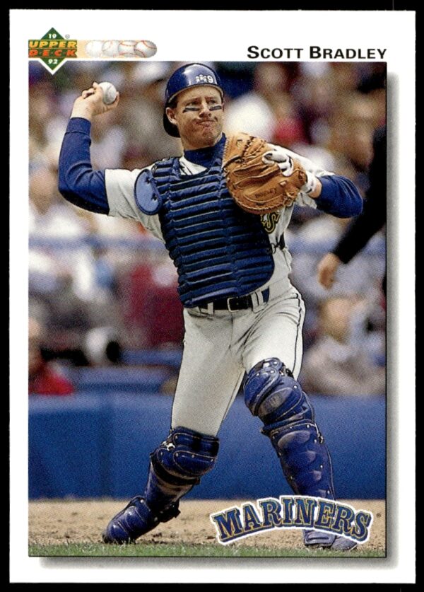 Scott Bradley 1992 Seattle Mariners action shot, Upper Deck Baseball Card #390.