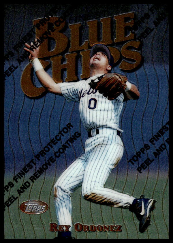 Rey Ordonez 1997 Topps Finest Baseball Card #22 featuring player stats and team logo.