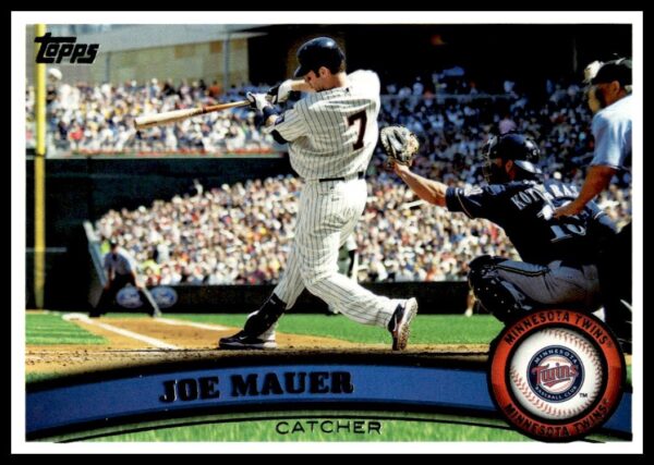 2011 Topps Joe Mauer Sparkle Edition Baseball Card #550, left hip sparkle effect.