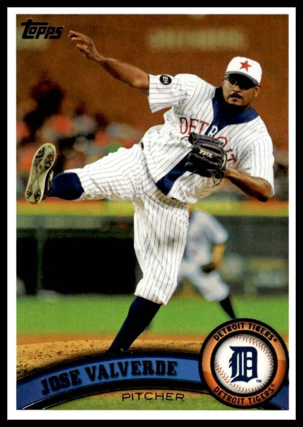 2011 Topps Baseball Card featuring Jose Valverde, Detroit Tigers pitcher, in action.