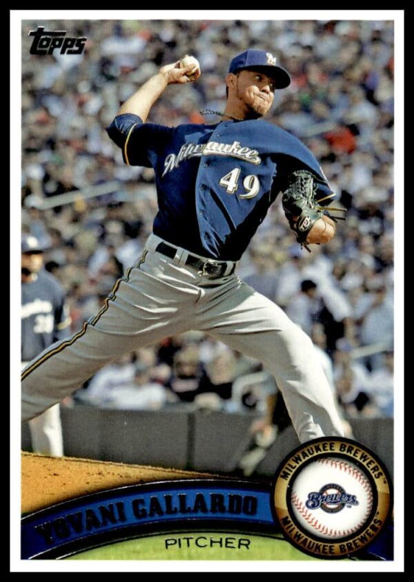 Yovani Gallardo 2011 Topps card #465, Brewers pitcher in action.