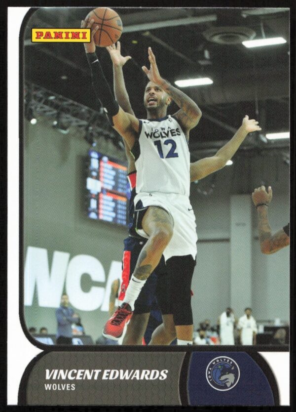 Vincent Edwards 2021-22 Panini NBA G League trading card #70, front action shot.