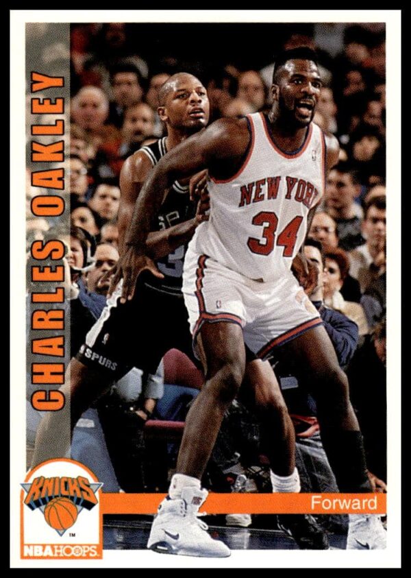 Charles Oakley 1992-93 Hoops basketball card #157, action pose front view.