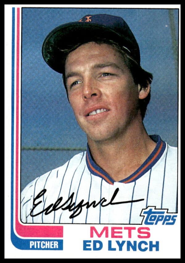 1982 Topps Ed Lynch #121 baseball card, New York Mets pitcher in action.