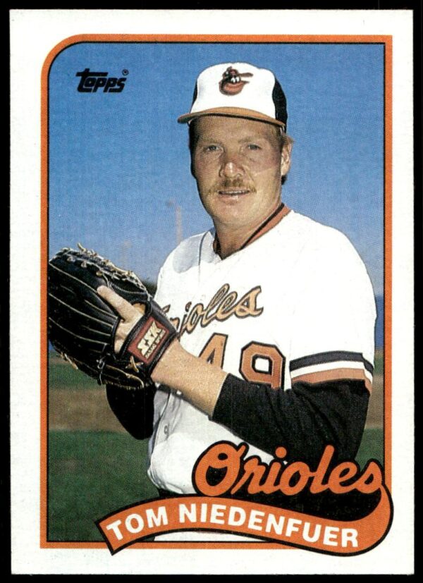 1989 Topps Tom Niedenfuer #651 (Front)