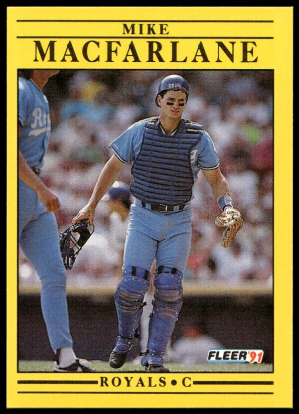1991 Fleer Mike Macfarlane #562 (Front)