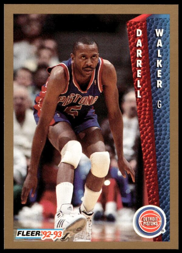 Darrell Walker 1992-93 Fleer basketball card in Knicks uniform, card #70 front view.