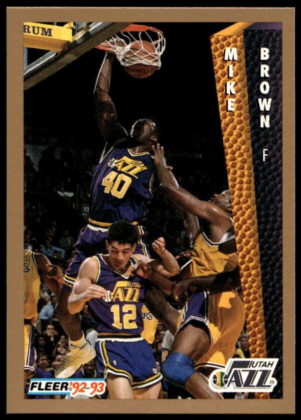 Mike Brown 1992-93 Fleer NBA Card #219 Front View.