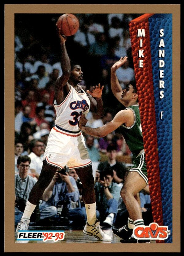1992-93 Fleer Basketball Card, Mike Sanders #44, featuring athletic pose and team uniform.