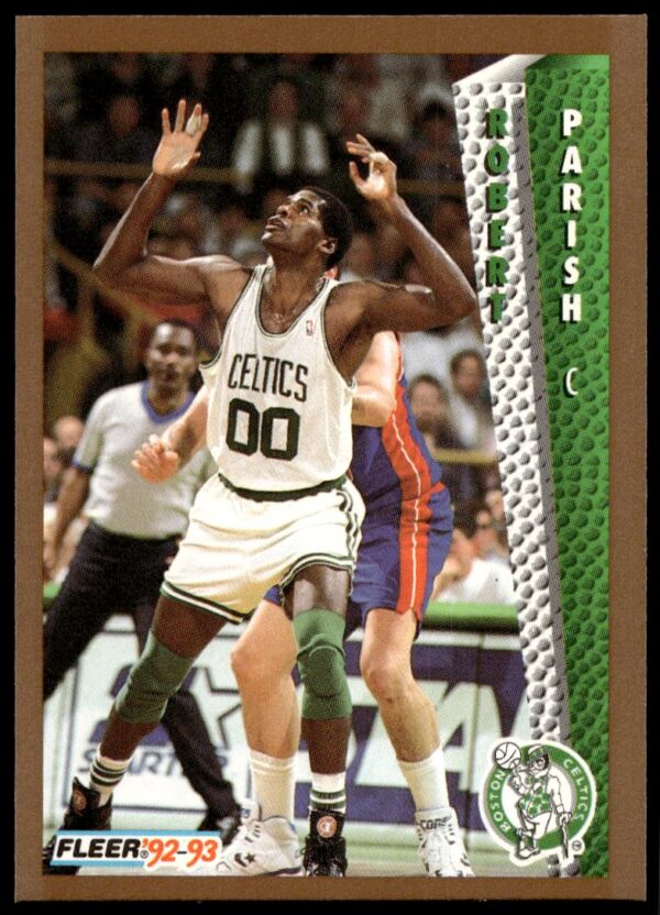 Robert Parish 1992-93 Fleer Basketball Card #18, vibrant action shot and team info.