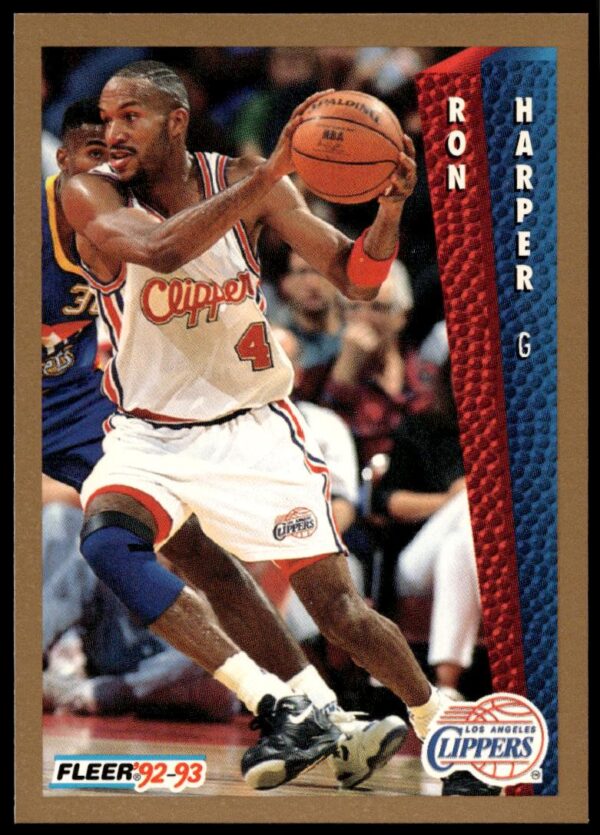 Ron Harper 1992-93 Fleer card #100, action pose, team uniform, dynamic background.