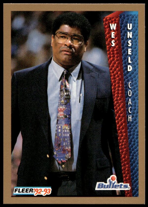Wes Unseld action shot on 1992-93 Fleer trading card #236.