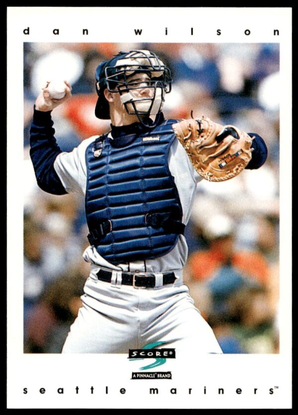 1997 Pinnacle Score Dan Wilson #8 (Front)