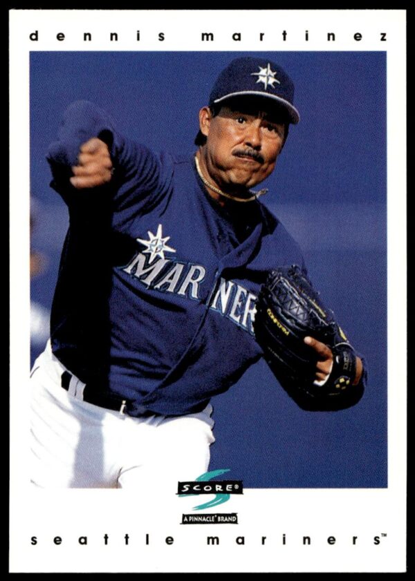 1997 Pinnacle Score Dennis Martinez #345 (Front)
