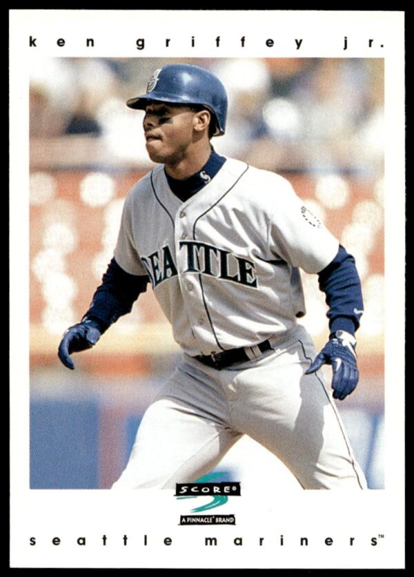 1997 Pinnacle Score Ken Griffey Jr. #6 (Front)