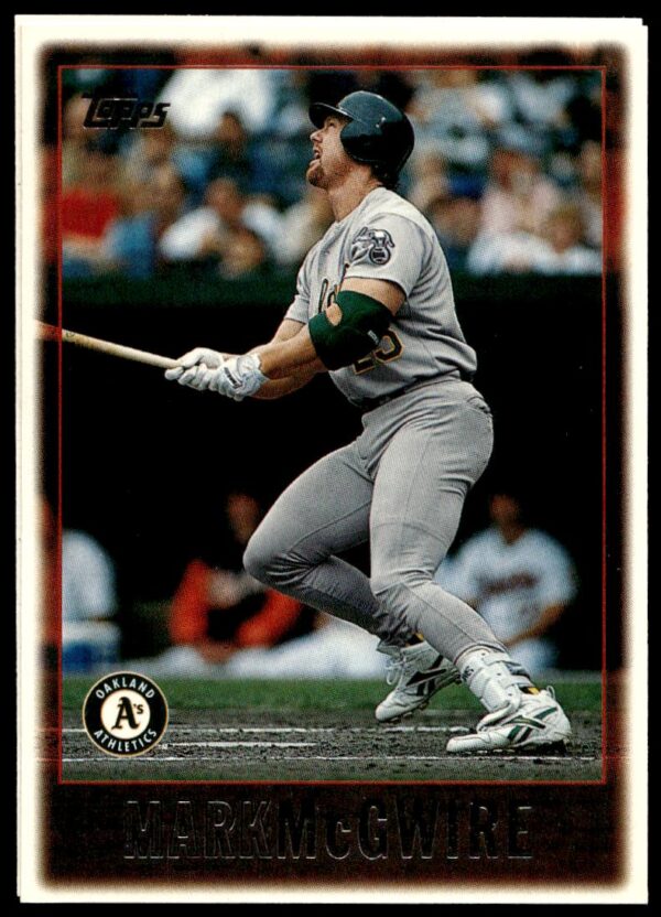 1997 Topps Series 1 Mark McGwire #62 (Front)